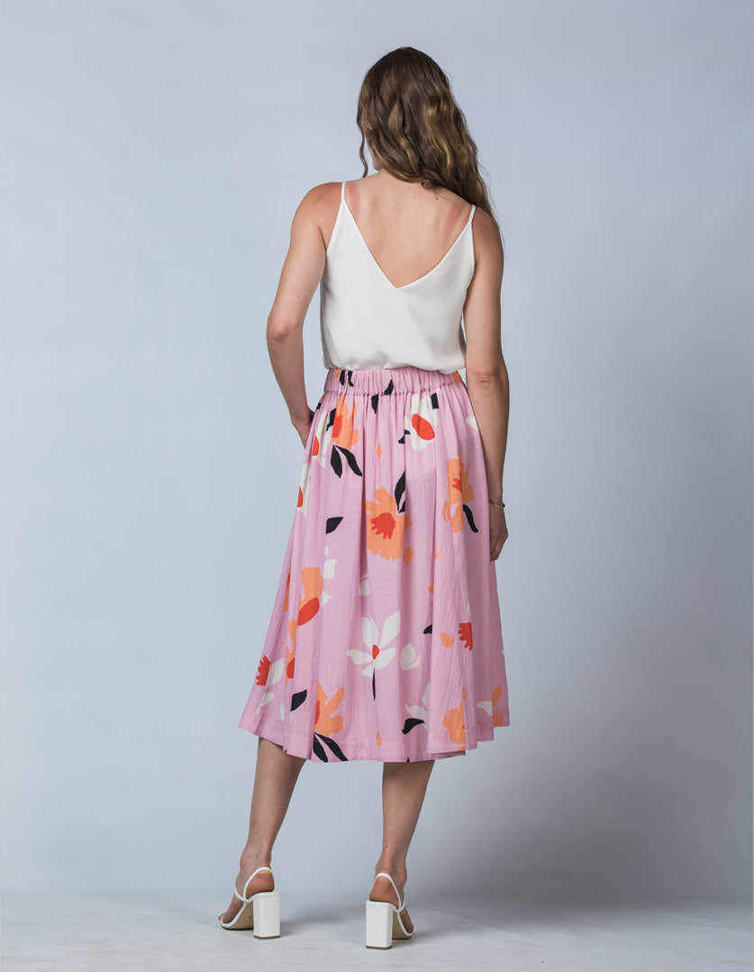 DEVOI Lilc Magnolia printed linen Kathleen skirt with an elasticated waistband and pockets. Back view